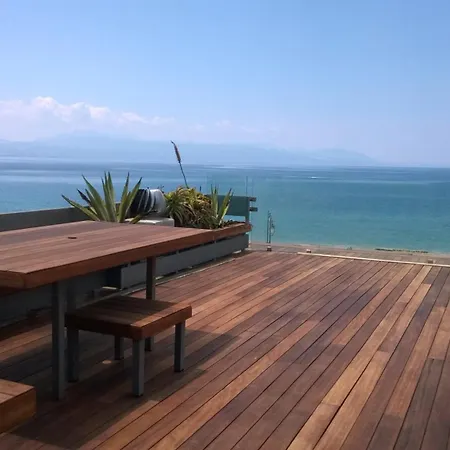 Front In * Loutráki