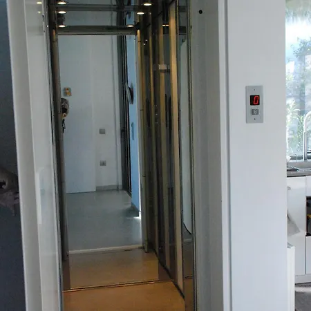 Вилла Front In Лоутраки