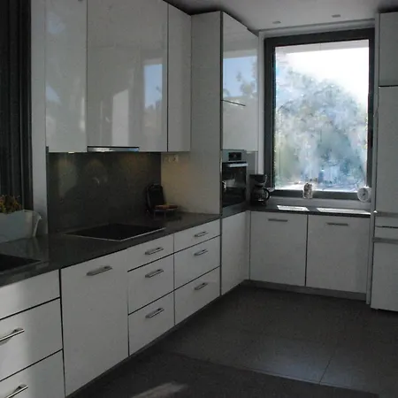 Front In * Loutráki