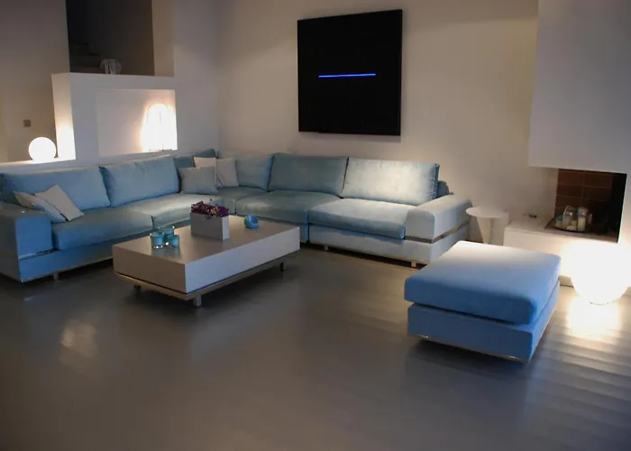 Front In * Loutráki